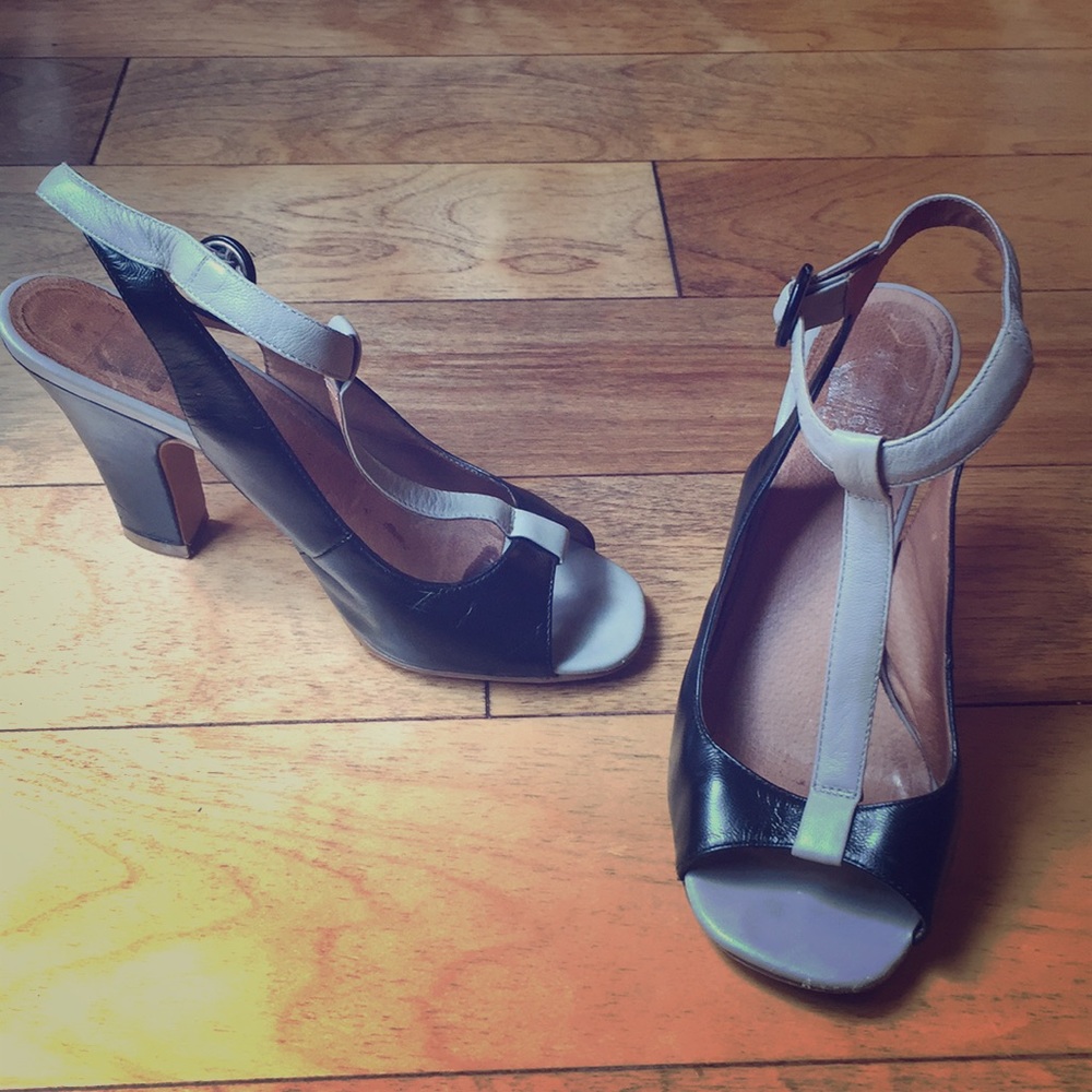 All leather two tone t-strap. Size 7.5 EUC
